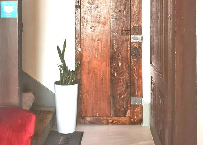 Charming In Of 70 M² דירה גימראייש